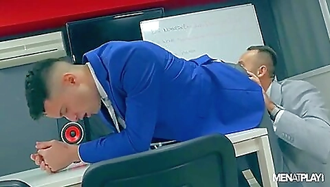 Married wife gets her pussy filled with cum