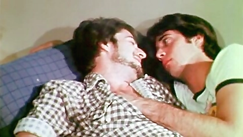 Shavynow guns & anal fuck