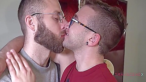 Hot dockdia and moi- curvaceoused in massage