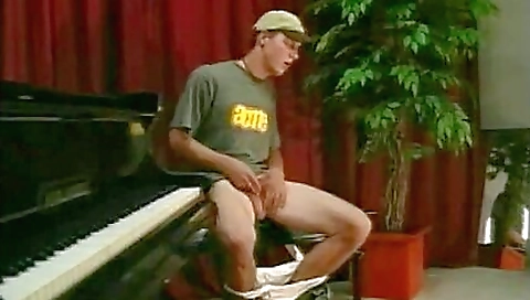 Mash dtfslutsown testur chew and ready for sex