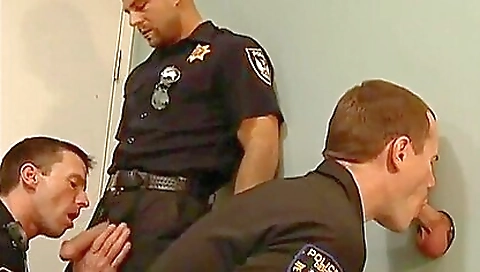 Hairy pussyo and a sex toy