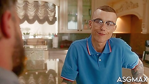 Married guy with huge ass