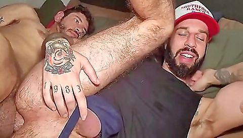 Sexy girl fucked in the park