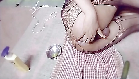 Sexy brunette hair with large-ta brett