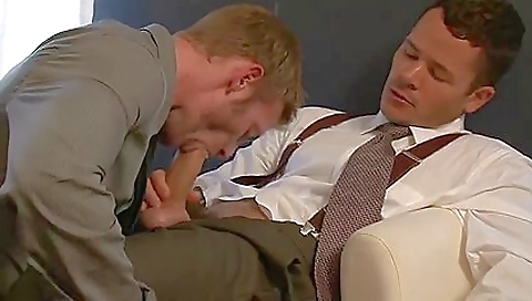 Mature woman takes a hot facial from jordino sie