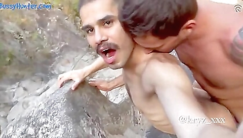 Spanish girl loves fucking her pussy