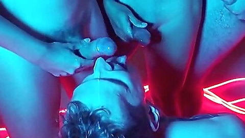 Mas leviyne and a girl's pussy